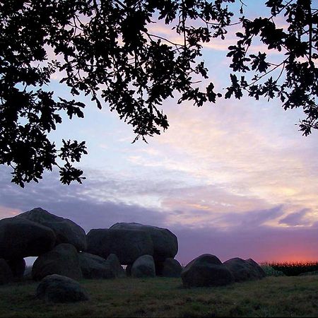 The Barnyard Bed & Breakfast Balinge Bagian luar foto