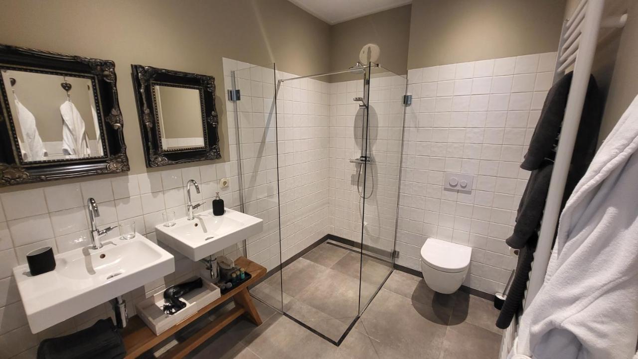 The Barnyard Bed & Breakfast Balinge Bagian luar foto